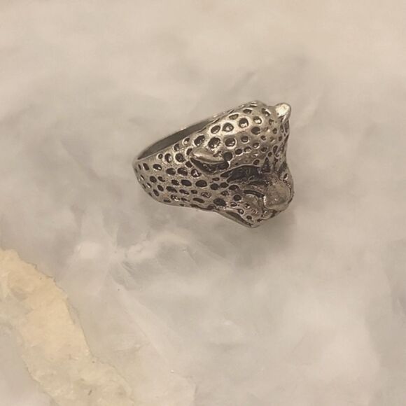 Silver Cheetah Sz 10 Jaguar Leopard Cat Goth Witchy Biker Punk Indie Moto Ring - Picture 1 of 5